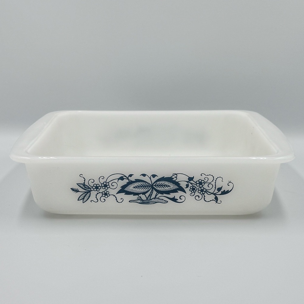 Vintage Glasbake Milk Glass 8”x8” Casserole Dish Blue Onion J2428